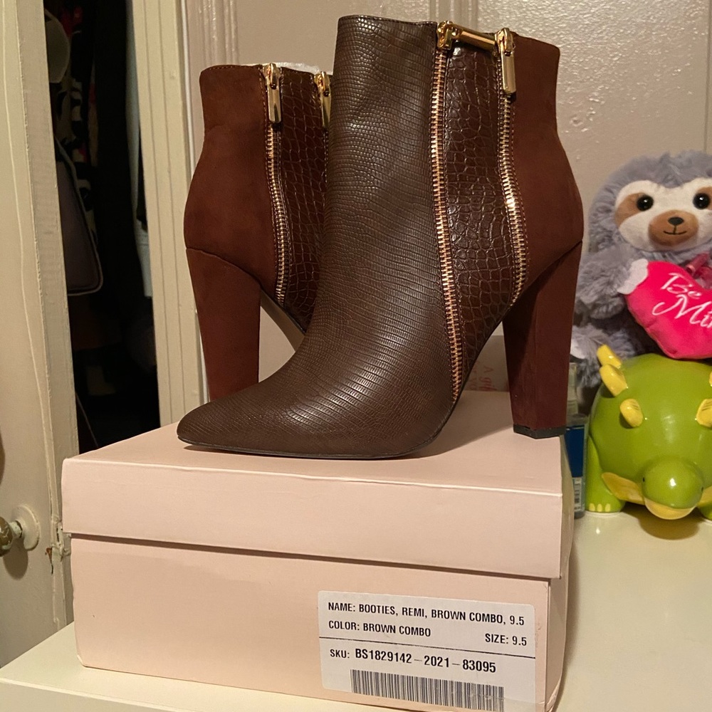 *SOLD* JustFab Brown Colorblock Remi Booties, 9.5M